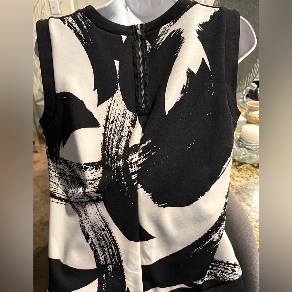 WORTHINGTON 2-piece Black and White Abstract TOP AND SKIRT SIZE MEDIUM - Picture 6 of 12